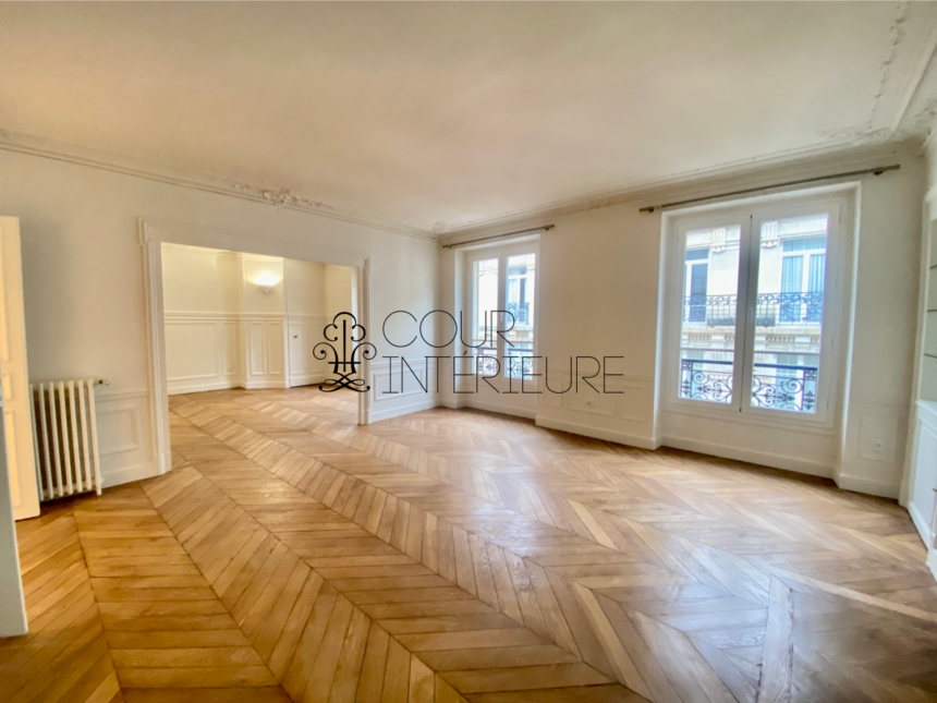 VIDE – Réfection totale – 3 chambres – 131 m2 – Paris 7ème – Rue de Bellechasse – 4ème étage ascenseur – Loyer charges comprises : 5.000 euros
