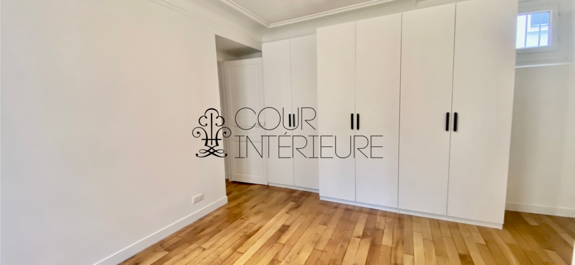 VIDE –  2 chambres – Paris 17ème – 73 m2 – Rue Labie – 4ème étage sans ascenseur – Loyer charges comprises : 2.500 euros