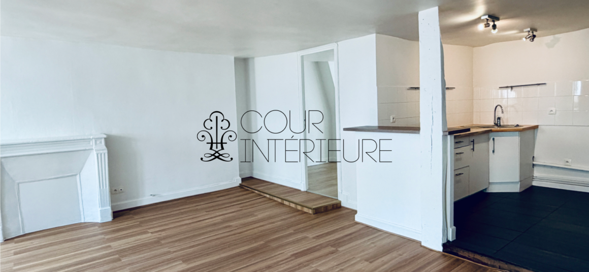 VIDE – 1 chambre – Paris 9ème – Trinité / Havre Caumartin – Rue Joubert – 51 m2 – 5ème et dernier étage ascenseur – Loyer charges comprises  : 1.611,00 euros