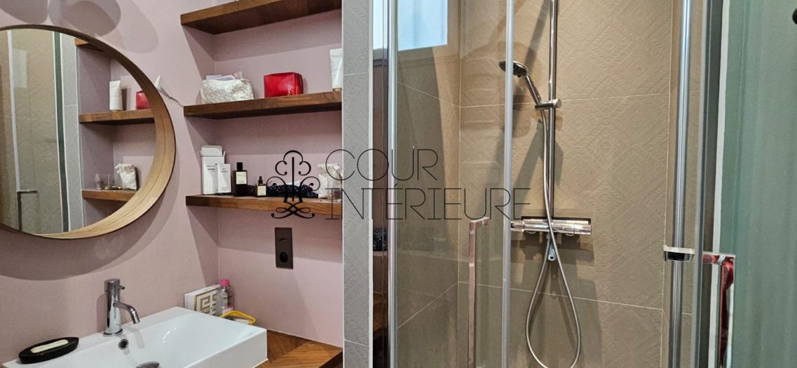 MEUBLÉ – 2 chambres – 95,78 m2 – Paris 16ème – Rue Pergolèse – 1er étage ascenseur – Loyer charges comprises : 3.990 euros (chauffage collectif)