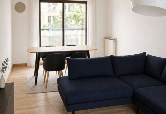 MEUBLÉ – 2 chambres – LEVALLOIS (92) – 68,34 m2 + balcon – 1er étage ascenseur – Loyer charges comprises : 2.300 euros (chauffage et eau chaude collectifs)