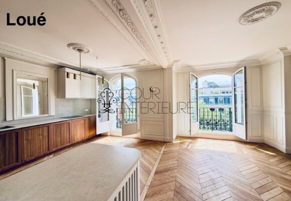 VIDE – 2 chambres – PARIS 16ème – Bld Exelmans – 65,40 m2 – 5ème étage avec ascenseur – Loyer charges comprises : 2.600 euros (chauffage et eau chaude collectifs)