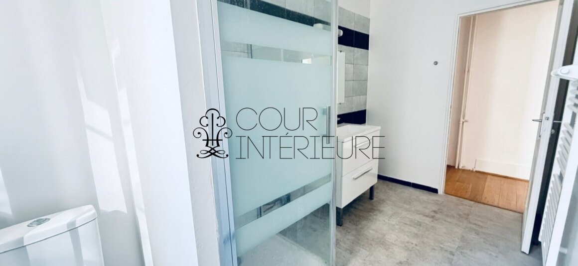 Sans titre205 VIDE – 2 chambres – 74 m2 – Havre Caumartin – PARIS 9e – 3e étage avec ascenseur – Loyer charges comprises : 2.601 euros
