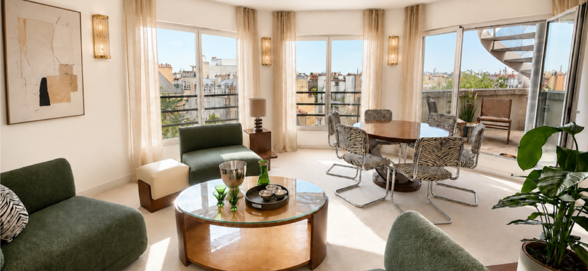 MEUBLÉ par architecte – EXCEPTIONNEL – Immeuble TRÈS STANDING avec conciergerie 24h24- MEUBLÉ par ARCHITECTE – PASSY PLAZA – PARIS 16ème – 2 chambres – Duplex Toit Terrasse en dernier étage – 10ème et 9ème étage ascenseur – 76,30 m2 + Balcon 8 m2 + Toit terrasse  61 m2 – Vue 360° sur TOUR EIFFEL et tout Paris – Parking en sous-sol – Climatisation intégrée – Loyer charges comprises : 5.300 euros (parking en sous-sol compris)