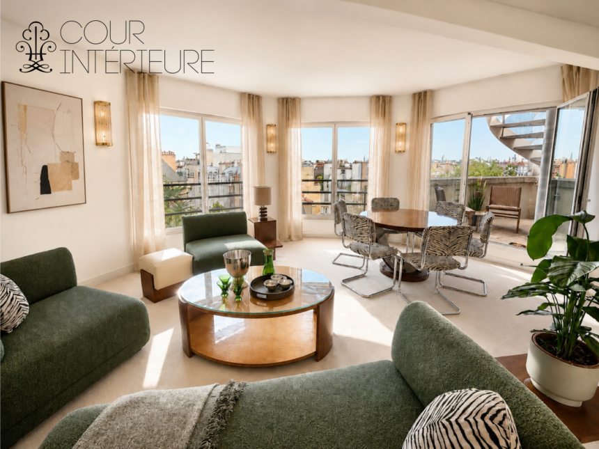 MEUBLÉ par architecte – EXCEPTIONNEL – Immeuble TRÈS STANDING avec conciergerie 24h24- MEUBLÉ par ARCHITECTE – PASSY PLAZA – PARIS 16ème – 2 chambres – Duplex Toit Terrasse en dernier étage – 10ème et 9ème étage ascenseur – 76,30 m2 + Balcon 8 m2 + Toit terrasse  61 m2 – Vue 360° sur TOUR EIFFEL et tout Paris – Parking en sous-sol – Climatisation intégrée – Loyer charges comprises : 5.300 euros (parking en sous-sol compris)