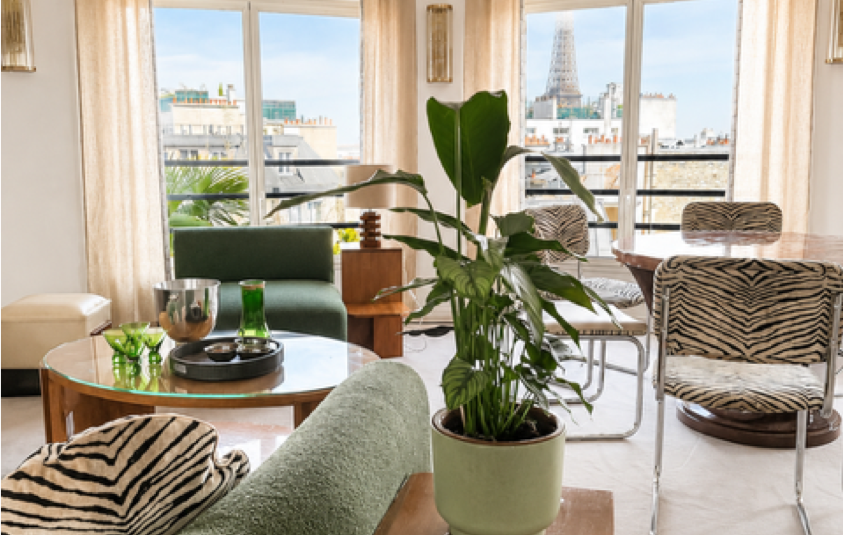 MEUBLÉ par architecte – EXCEPTIONNEL – Immeuble TRÈS STANDING avec conciergerie 24h24- MEUBLÉ par ARCHITECTE – PASSY PLAZA – PARIS 16ème – 2 chambres – Duplex Toit Terrasse en dernier étage – 10ème et 9ème étage ascenseur – 76,30 m2 + Balcon 8 m2 + Toit terrasse  61 m2 – Vue 360° sur TOUR EIFFEL et tout Paris – Parking en sous-sol – Climatisation intégrée – Loyer charges comprises : 5.300 euros (parking en sous-sol compris)