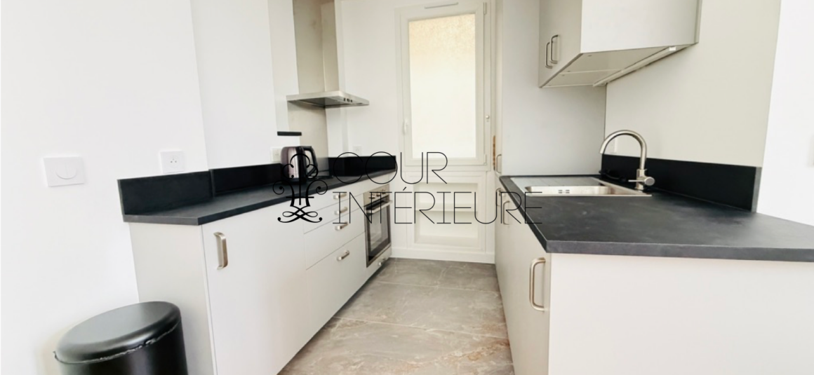 MEUBLÉ – 1 chambre – Paris 17ème – Rue Brunel – 42 m2 – 3ème étage avec ascenseur – Loyer charges comprises : 1.900 euros