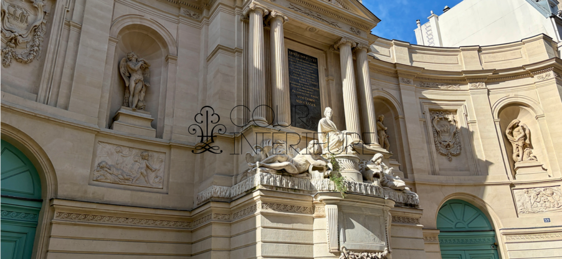 MEUBLÉ – Très standing – Idéal pieds à terre – 1 chambre – 34 m2 au sol – Paris 7ème – Rue de Grenelle – Quartier Beaupassage / Raspail – 3ème étage avec ascenseur – Loyer charges comprises : 1.950 euros (chauffage et eau chaude collectifs inclus) et (Internet inclus).