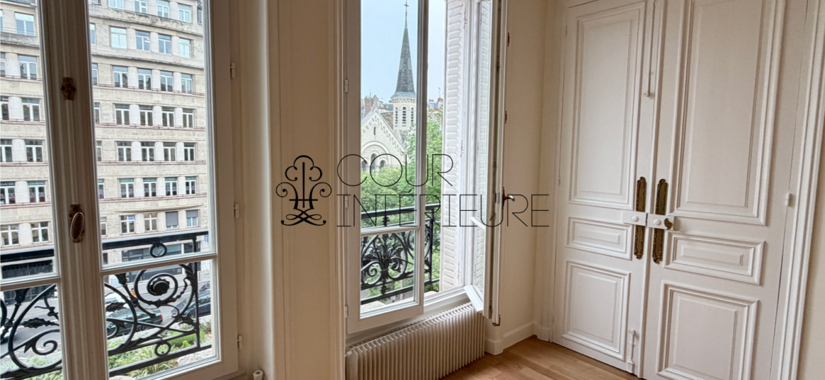 VIDE – 2 chambres – Paris 17ème – Boulevard des Batignolles – 87,43 m2 – 3ème étage ascenseur – Loyer charges comprises : 3.000 euros