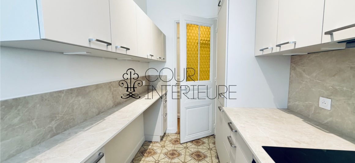 VIDE – 2 chambres – Paris 17ème – Boulevard des Batignolles – 87,43 m2 – 3ème étage ascenseur – Loyer charges comprises : 3.000 euros