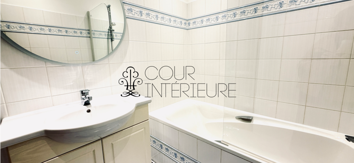 VIDE – 2 chambres – Paris 17ème – Boulevard des Batignolles – 87,43 m2 – 3ème étage ascenseur – Loyer charges comprises : 3.000 euros