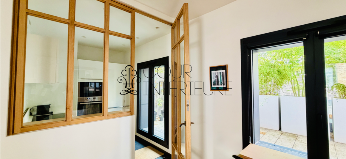 MEUBLÉ – 1 chambre – PARIS 7ème – RASPAIL/BAC/GRENELLE – 62 m2 et terrasse plein ciel de 35 m2 – 2ème étage ascenseur – Loyer charges comprises : 4.400 euros (chauffage et eau chaude collectifs compris et Internet compris)