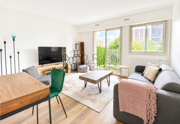 MEUBLÉ – 1 chambre – PUTEAUX (92) – Avenue Gutenberg – 46 m2 + BALCON FILANT – 4ème étage avec ascenseur sur jardin – Loyer charges comprises : 1.600 € (chauffage collectif) + parking possible en supplément en sous-sol avec accès direct depuis ascenseur MEUBLÉ – 1 chambre – PUTEAUX (92) – Avenue Gutenberg – 46 m2 + BALCON FILANT – 4ème étage avec ascenseur sur jardin – Loyer charges comprises : 1.600 € (chauffage collectif) + parking possible en supplément en sous-sol avec accès direct depuis ascenseur