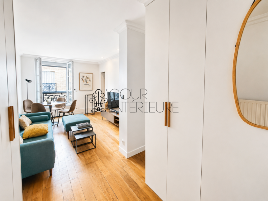 MEUBLÉ – 1 chambre – PARIS 7ème – Rue Pierre Leroux – 38,3 m2 – 5ème étage ascenseur – Loyer charges comprises : 1.900 € (Internet inclus)