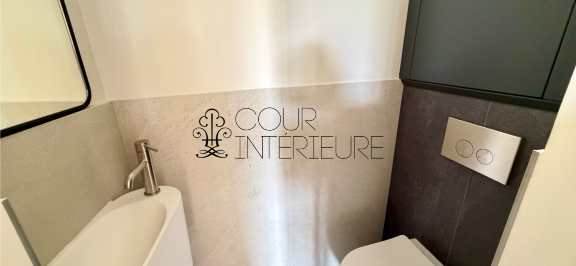 Sans titre61 VIDE – 2 chambres – PARIS 16ème – Bld Exelmans – 75,37 m2 – 4ème étage avec ascenseur – Loyer charges comprises : 3.000 euros (chauffage et eau chaude collectifs)