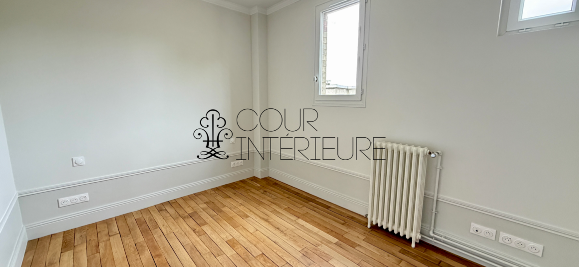 VIDE – 2 chambres – PARIS 16ème – Bld Exelmans – 65,40 m2 – 5ème étage avec ascenseur – Loyer charges comprises : 2.600 euros (chauffage et eau chaude collectifs)