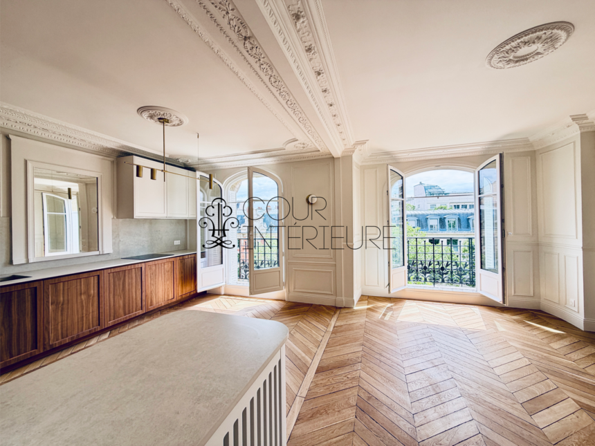 VIDE – 2 chambres – PARIS 16ème – Bld Exelmans – 65,40 m2 – 5ème étage avec ascenseur – Loyer charges comprises : 2.600 euros (chauffage et eau chaude collectifs)