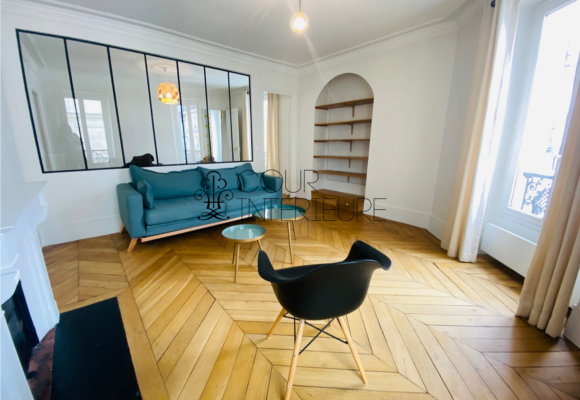MEUBLÉ – 1 chambre + double séjour – Paris 17ème – 58 m2 – Coeur Village Batignolles – Rue Legendre – 3ème étage avec ascenseur – Loyer charges comprises : 2.300 euros