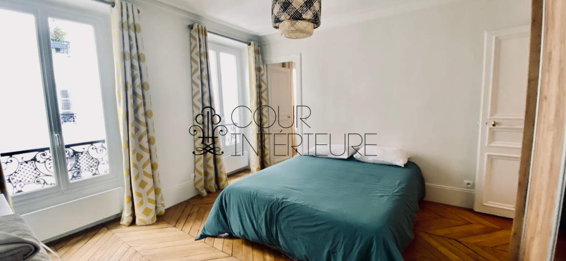 MEUBLÉ – 1 chambre + double séjour – Paris 17ème – 58 m2 – Coeur Village Batignolles – Rue Legendre – 3ème étage avec ascenseur – Loyer charges comprises : 2.300 euros