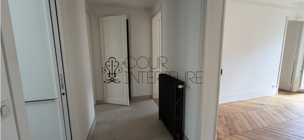 VIDE – 2 chambres –  51 m2 + Balcon filant –  Paris 17ème – Rue Labie  (Ternes / Poncelet) – 5ème étage sans ascenseur  – Loyer charges comprises : 1.900 €