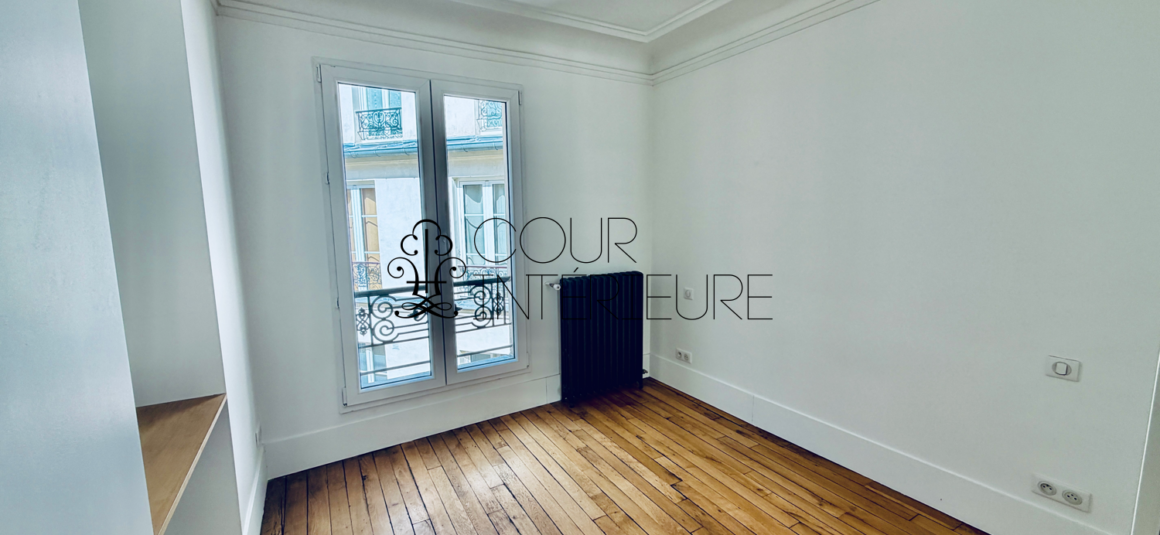 VIDE – 2 chambres –  51 m2 + Balcon filant –  Paris 17ème – Rue Labie  (Ternes / Poncelet) – 5ème étage sans ascenseur  – Loyer charges comprises : 1.900 €