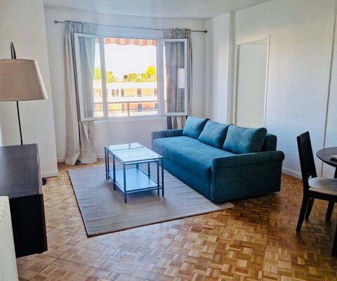 MEUBLÉ – 2 chambres – 59 m2 – PARIS 15ème – Place Adolphe Cherioux – 7ème étage avec ascenseur – Loyer charges comprises : 2.300 euros (poss box dans en sous-sol pour 180 euros)
