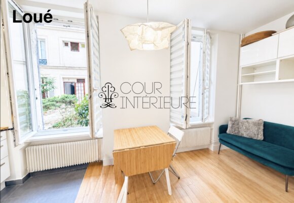 MEUBLÉ – Studio – 26,35 m2 – Paris 7ème – Rue Cler – Rez de jardin sur cour au calme – Loyer charges comprises : 1.250 euros (chauffage et eau chaude collectifs) MEUBLÉ – Studio – 26,35 m2 – Paris 7ème – Rue Cler – Rez de jardin sur cour au calme – Loyer charges comprises : 1.250 euros (chauffage et eau chaude collectifs)